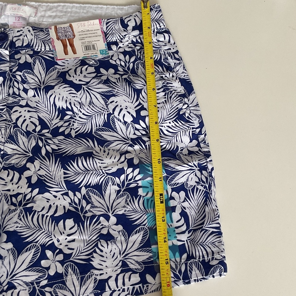 Stella Parker Women's Blue Floral Shorts - Picture 12 of 12
